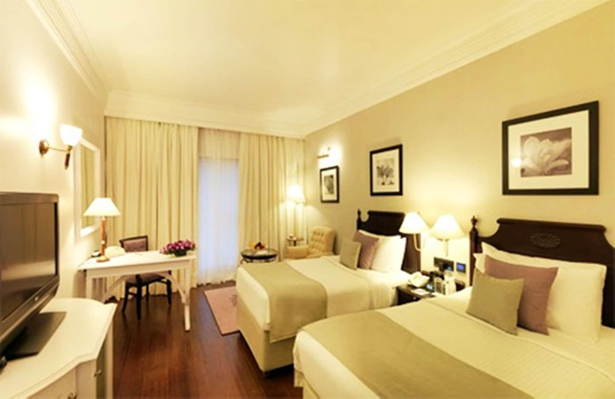 Hotel Royal Orchid Bangalore Extérieur photo