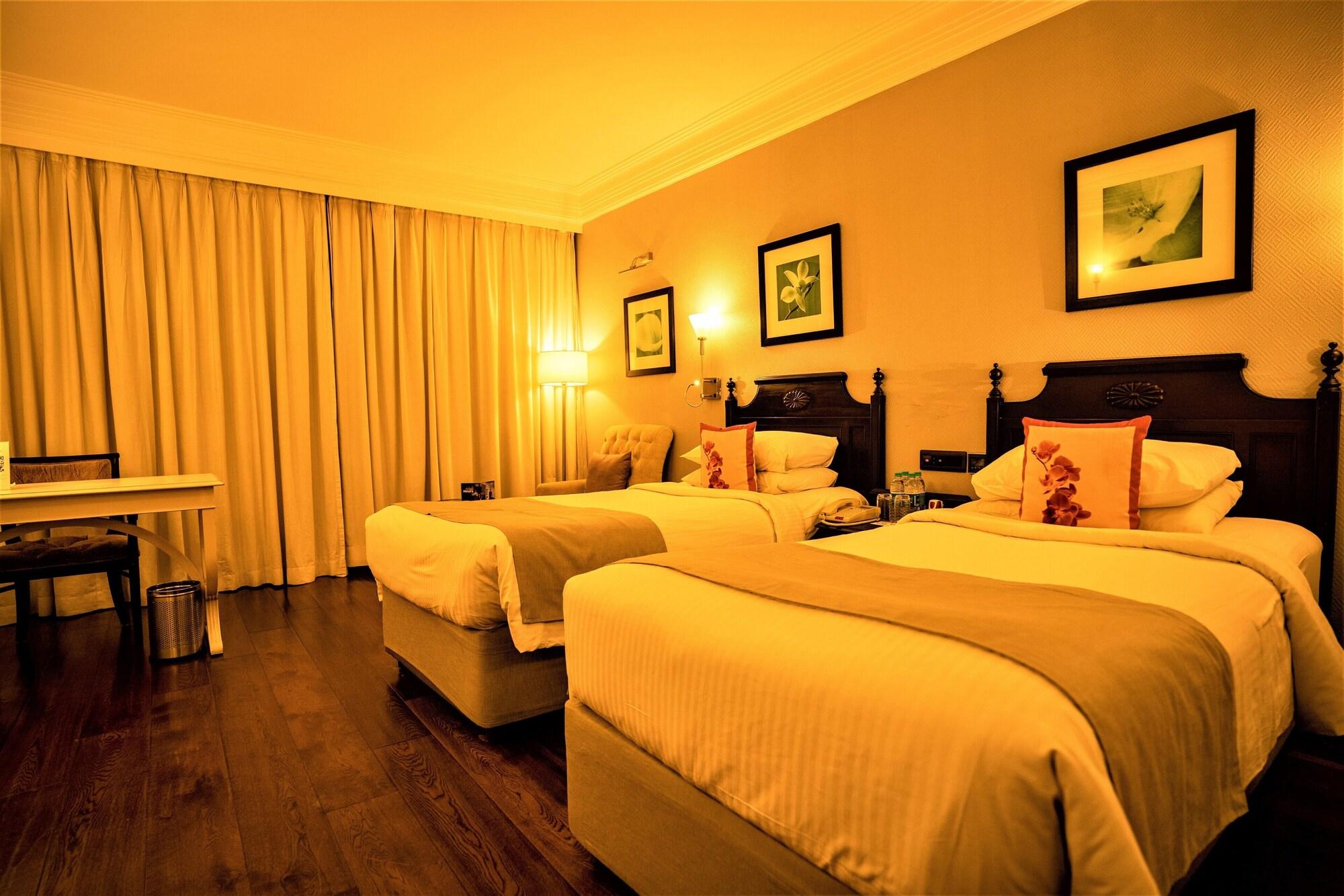 Hotel Royal Orchid Bangalore Extérieur photo